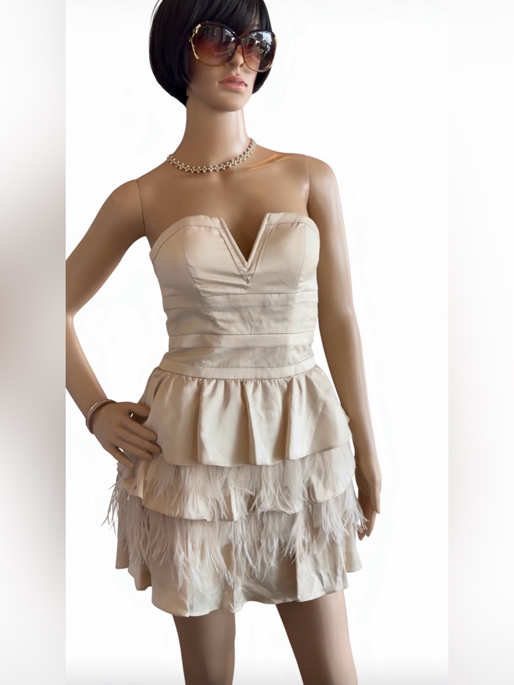 BEBE Beige Gorgeous Strapless Feather Dress 
Sz XXS, could fit XS back zipper.